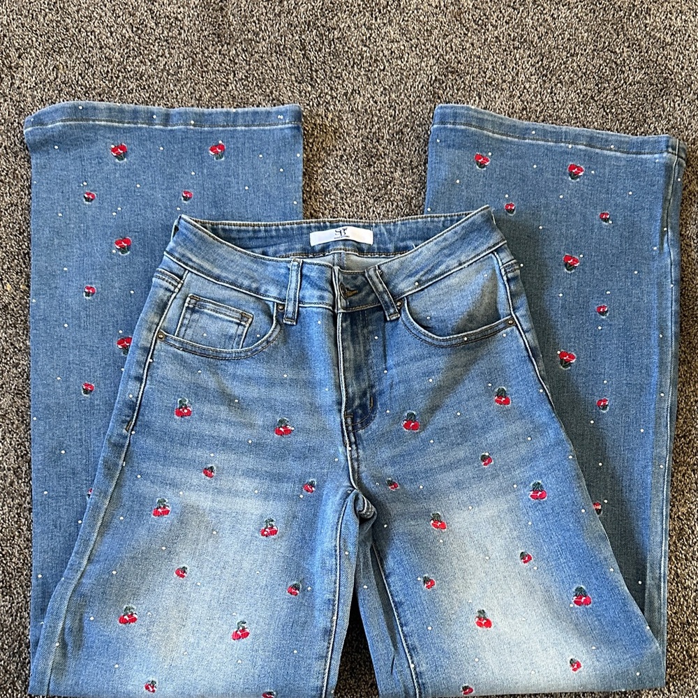 SOCIAL BUTTERFLY Women's Blue Wide Leg Jeans with Embroidered Cherry Sz5